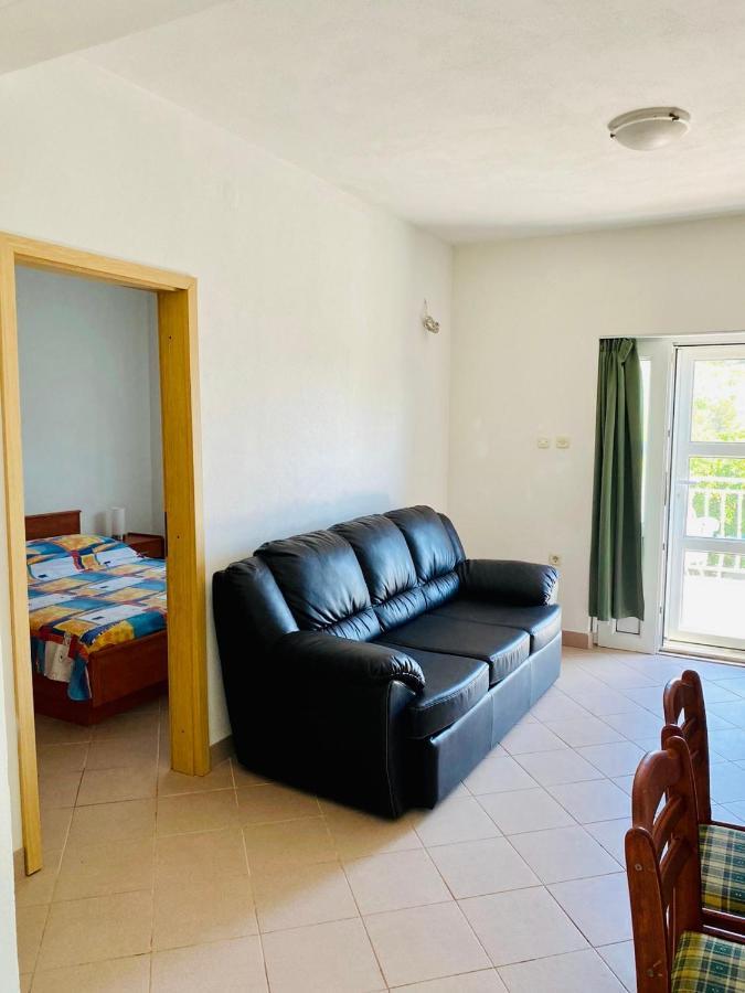 Apartmani Mima Necujam Exterior photo